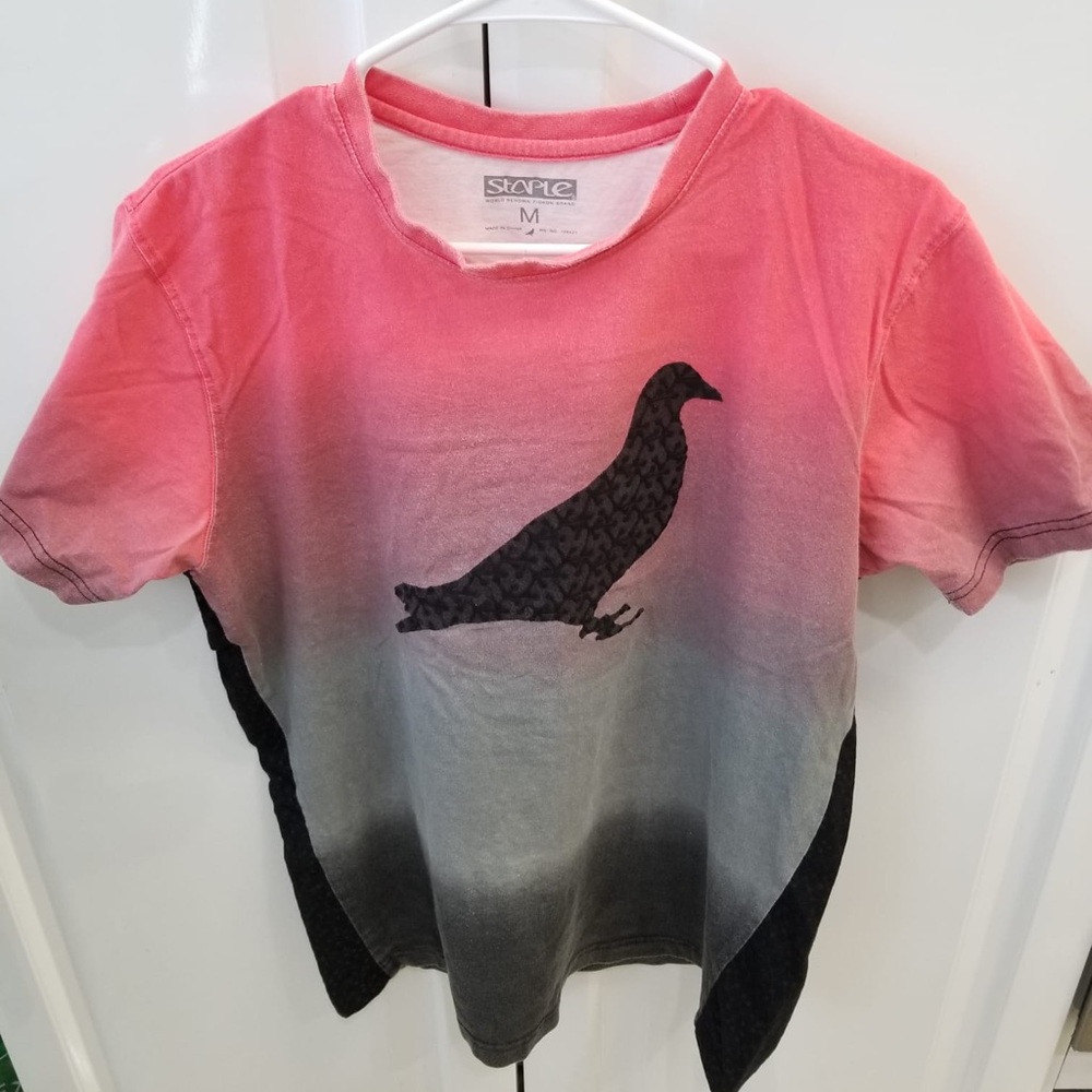 Staple men’s t shirt size medium